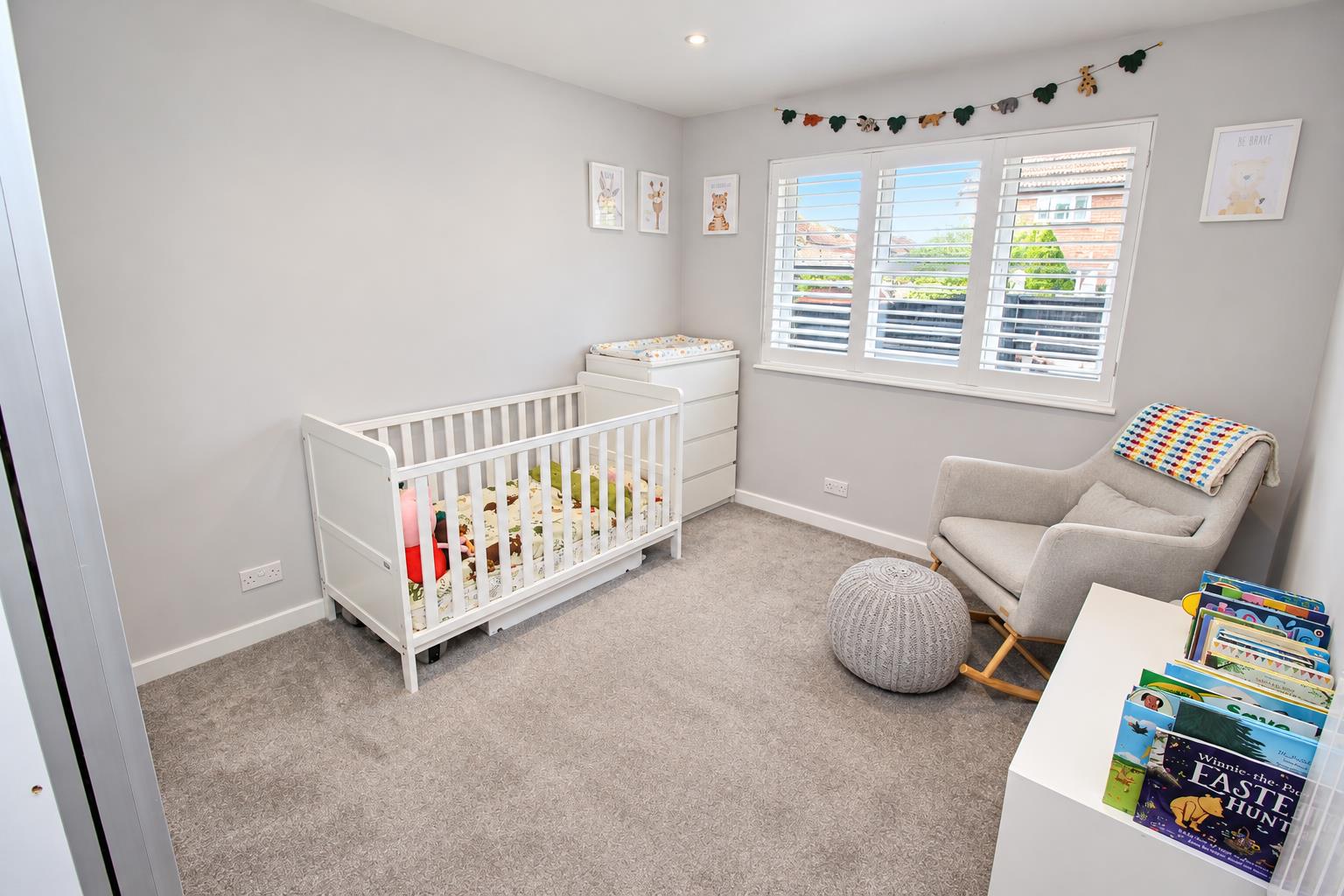 Simons Close, Tilehurst, Reading
